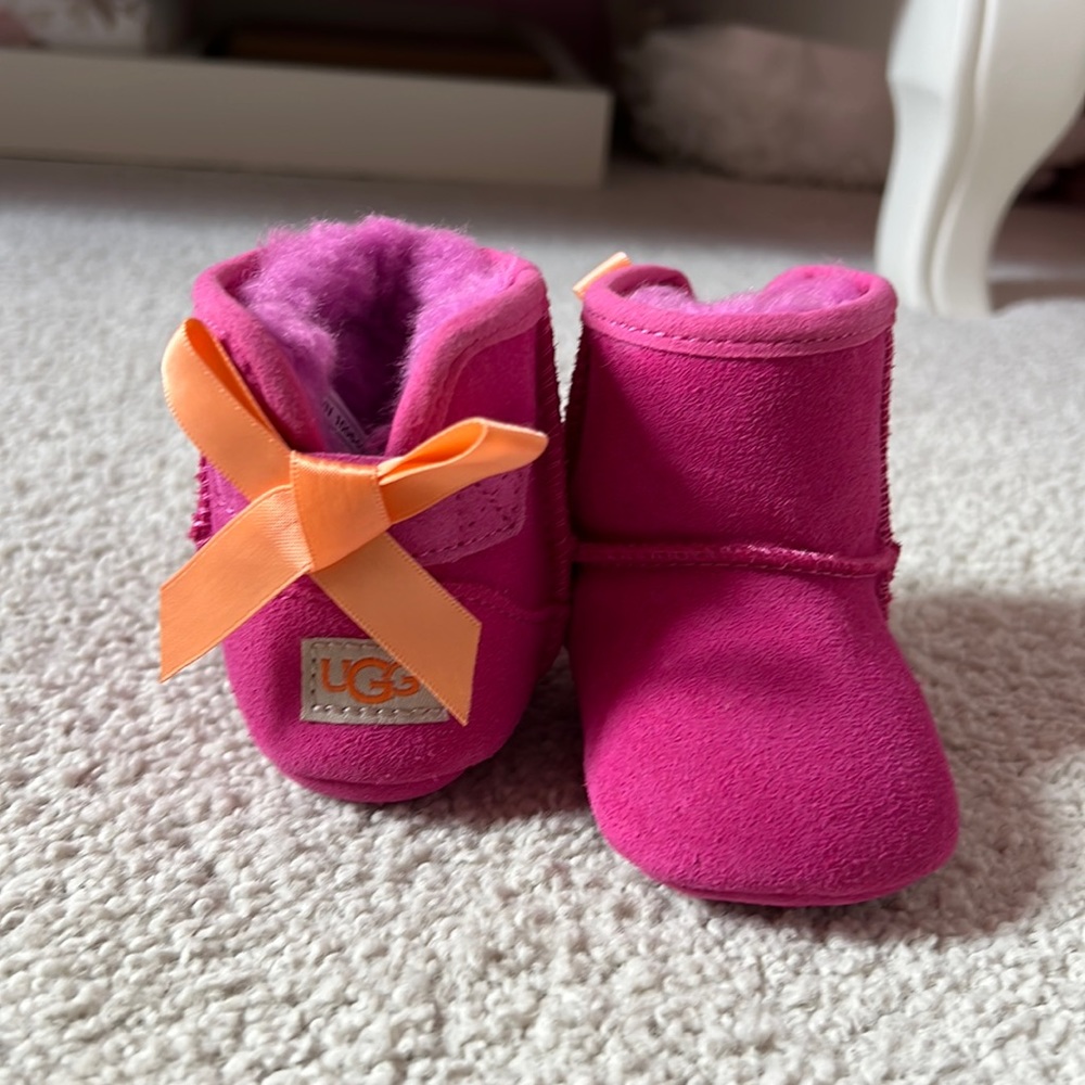US 0/1 baby uggs pink